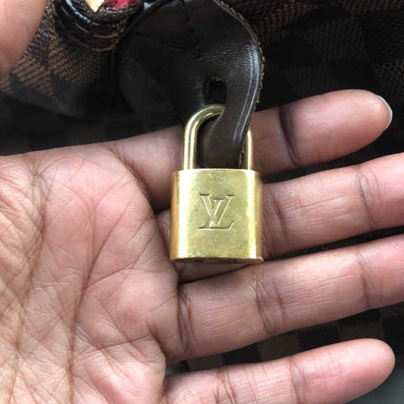 Purse - Picture 3 of 5